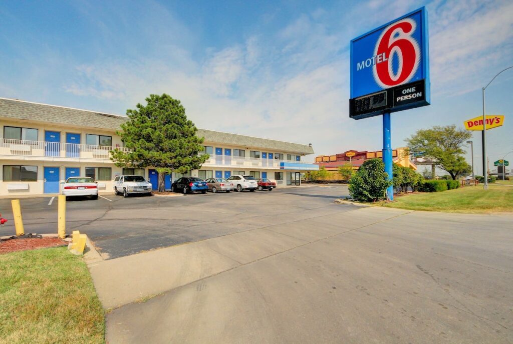 Motel 6-Wichita, KS - AIRPORT
