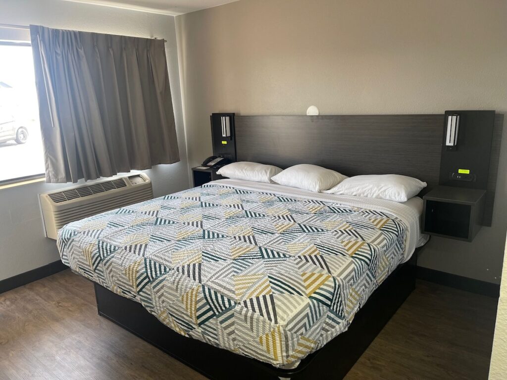 Motel 6-Wichita, KS - AIRPORT - Image 2