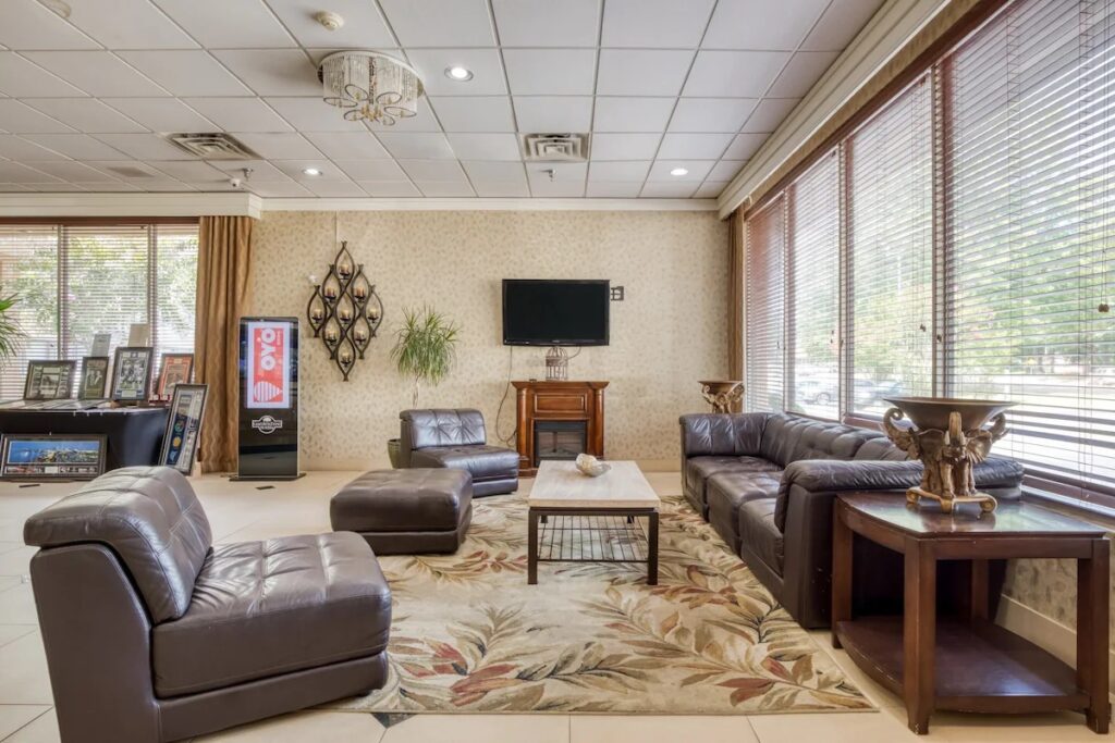 OYO Hotel Memphis TN I-40 - Image 4