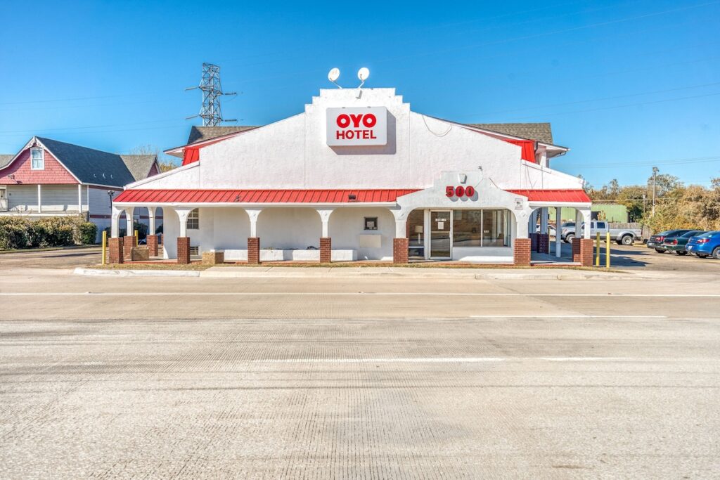 OYO Hotel Waco University Area I-35 - Image 2