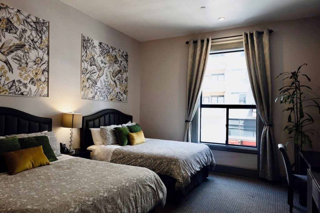 Oaktown Roost - Image 3