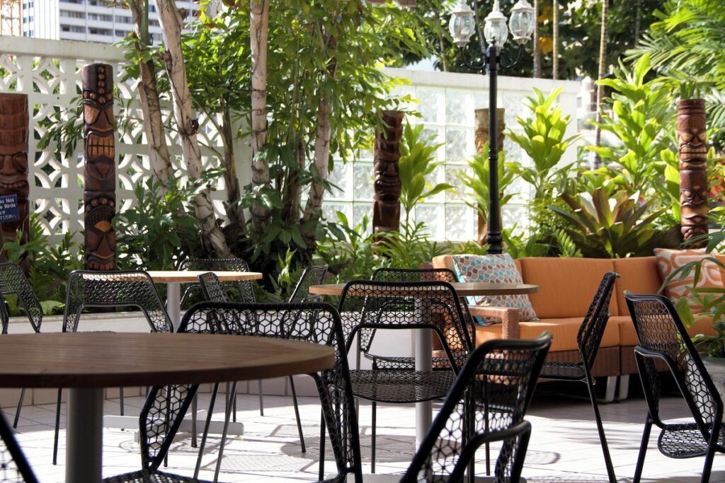 Oasis Hotel Waikiki - Image 4