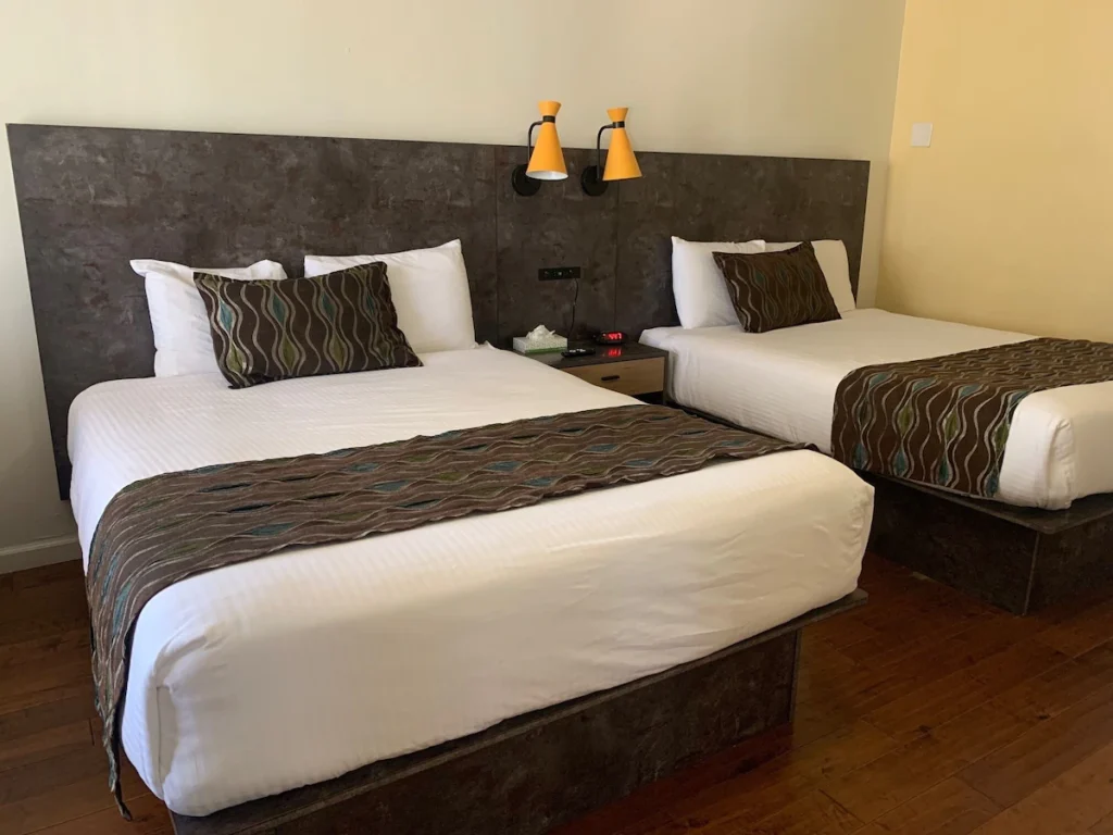 Oasis Inn and Suites - Image 4