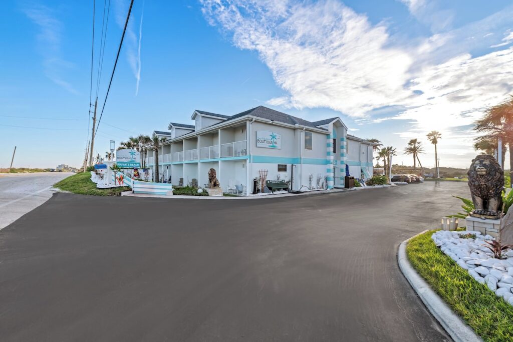 Ocean Sands Beach Boutique Inn - Image 2