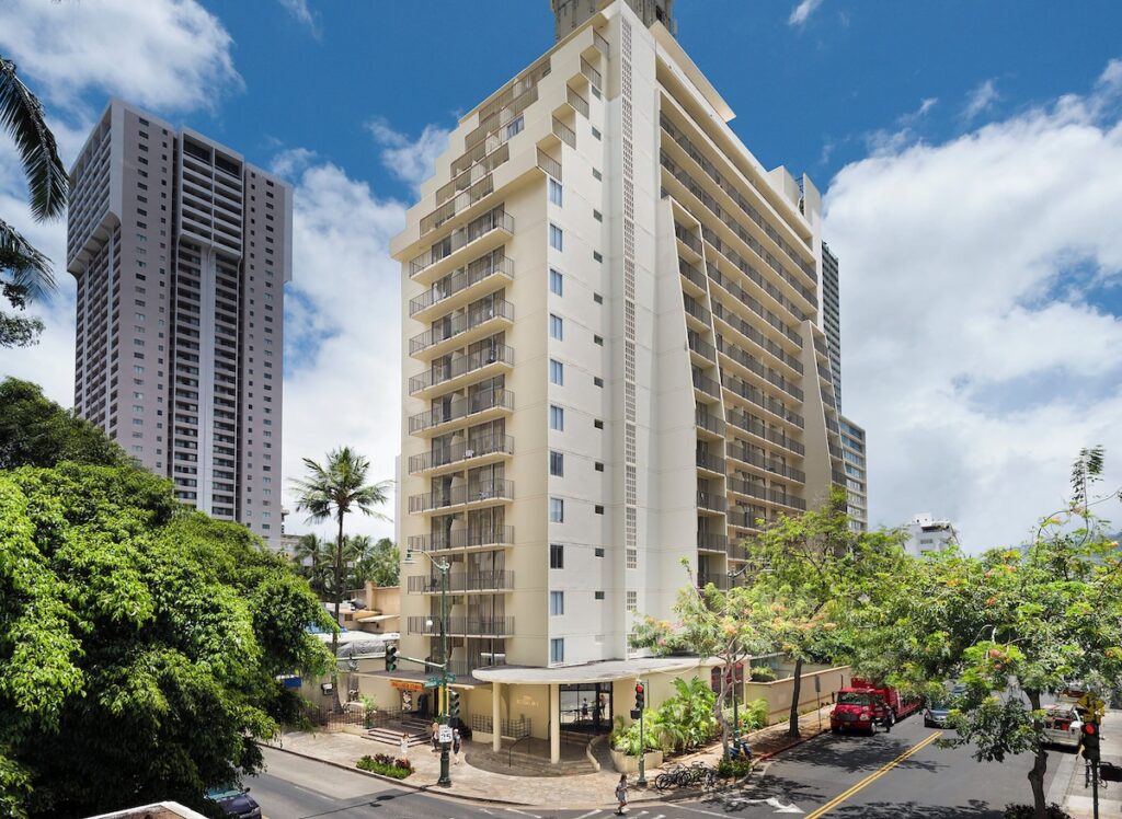 Ohia Waikiki Studio Suites - Image 2
