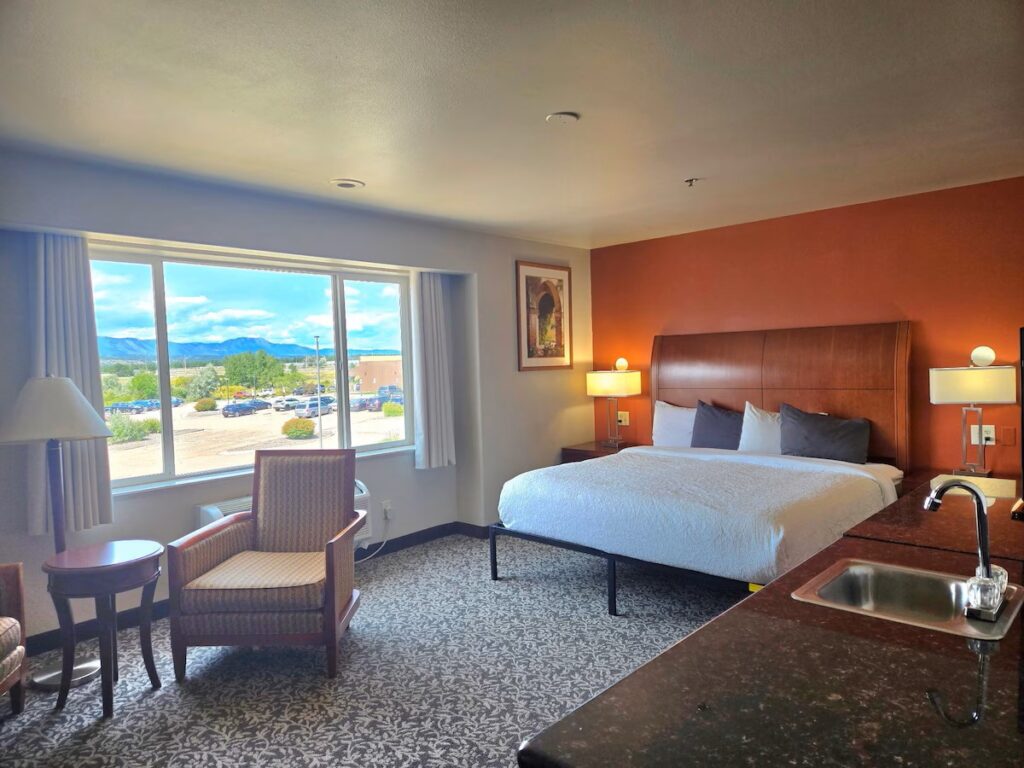 Olympia Inn - Image 2