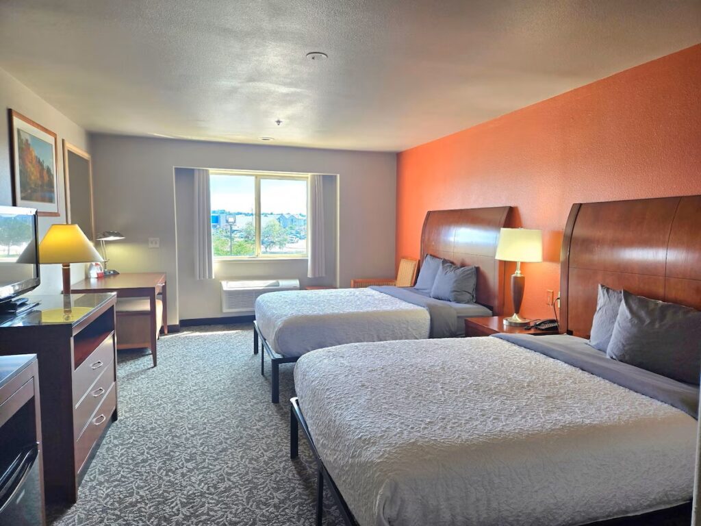 Olympia Inn - Image 3