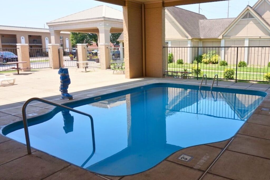 One life studio and suites - Image 5