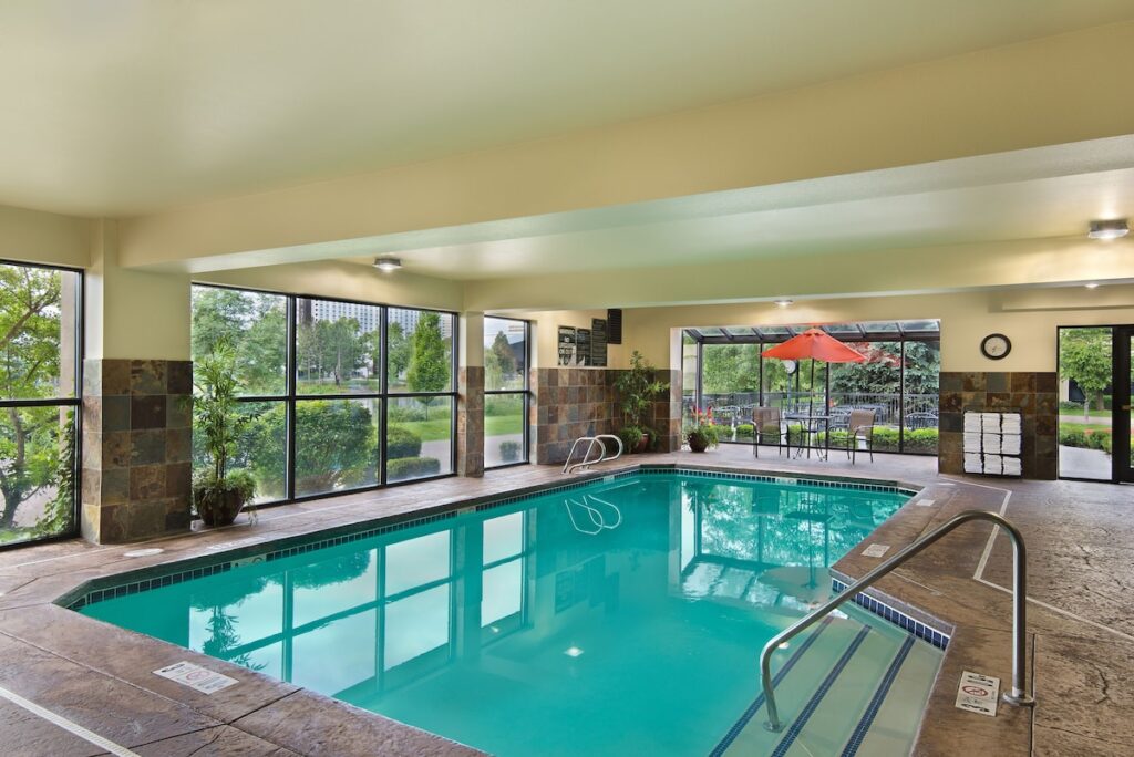 Oxford Suites Spokane Downtown - Image 3