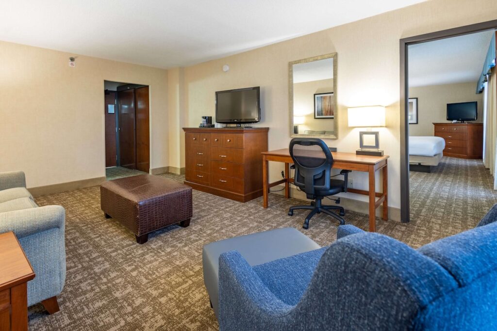 Pear Tree Inn St. Louis Near Union Station - Image 5