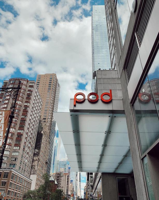 Pod Times Square