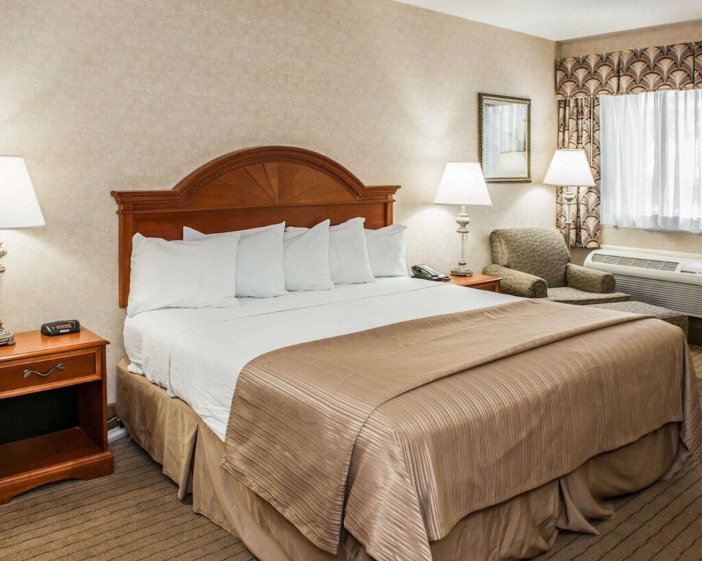 Quality Inn Castleton - Image 2