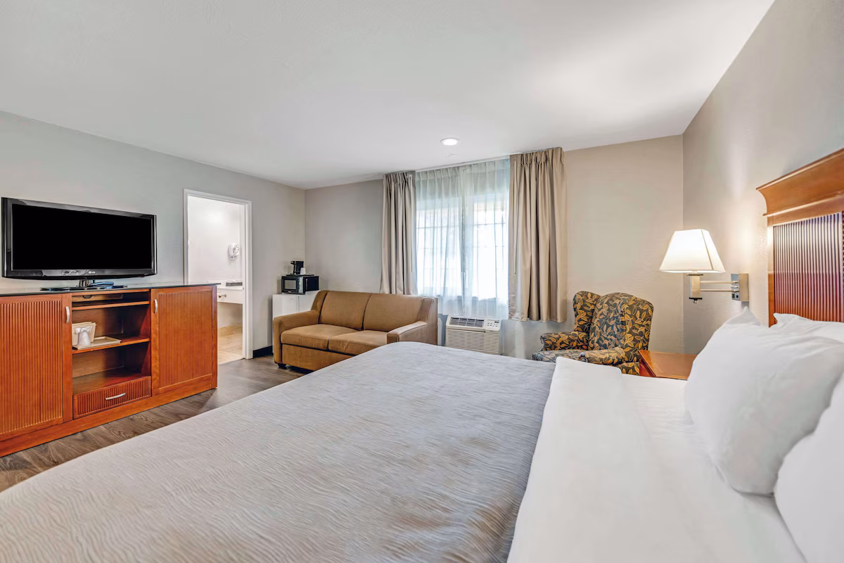 Quality Inn Santa Cruz Downtown Area - Image 4