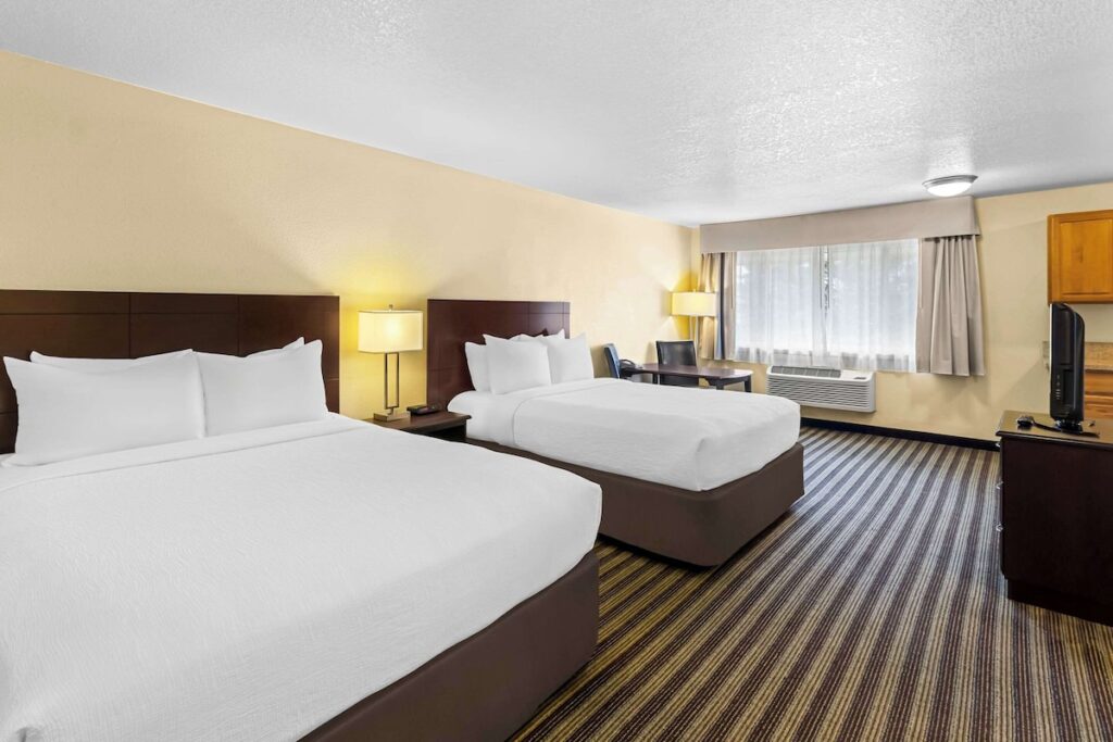 Quality Inn & Suites Vancouver - Hazel Dell - Image 3