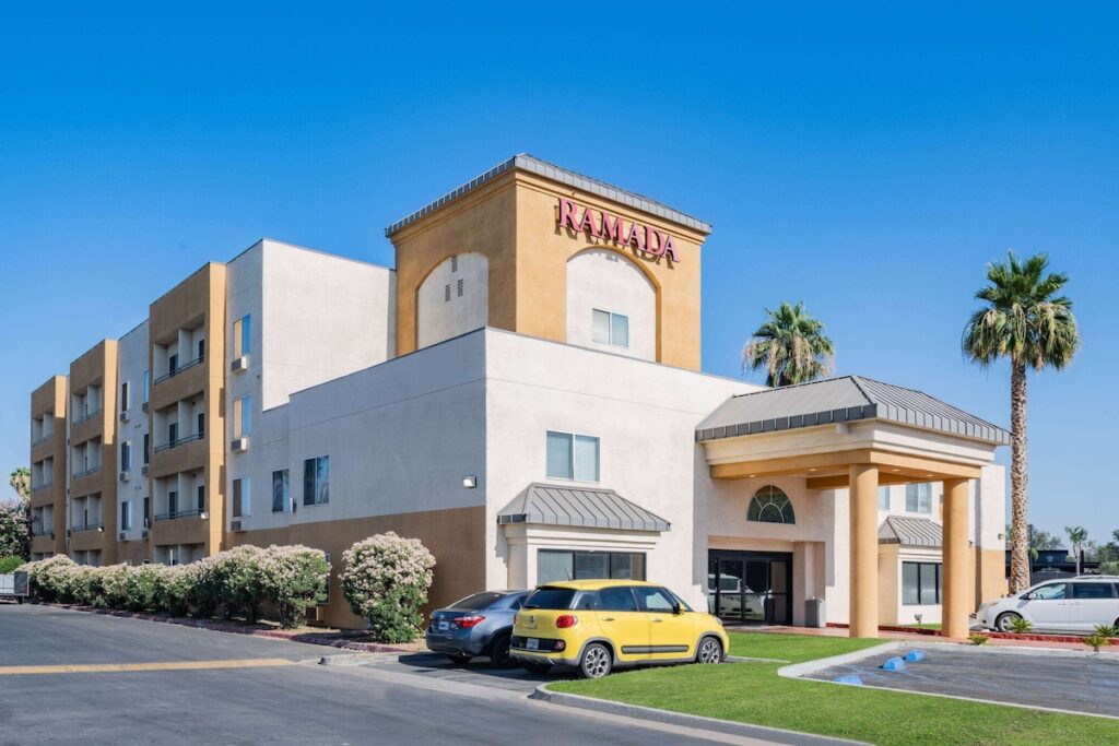 Ramada by Wyndham Bakersfield
