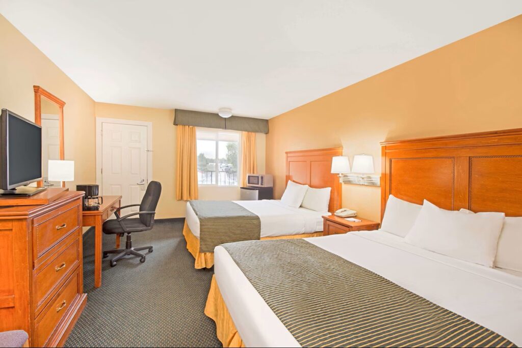 Ramada by Wyndham Flagstaff East - Image 3
