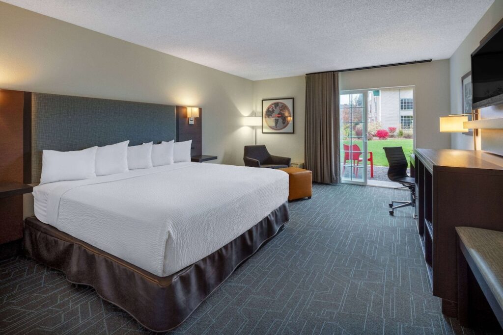 Ramada by Wyndham Spokane Airport - Image 6