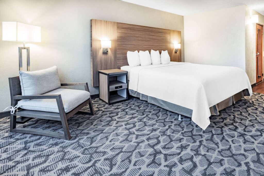 Ramada by Wyndham West Atlantic City - Image 4