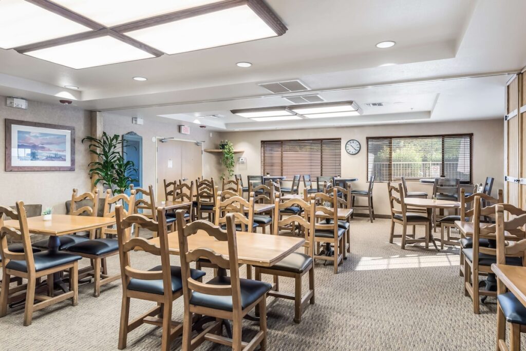 Red Lion Inn & Suites Goodyear - Image 4