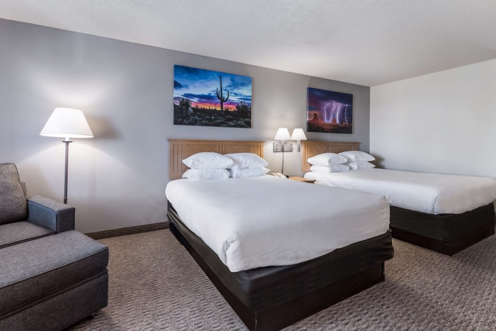 Red Lion Inn & Suites Goodyear - Image 3