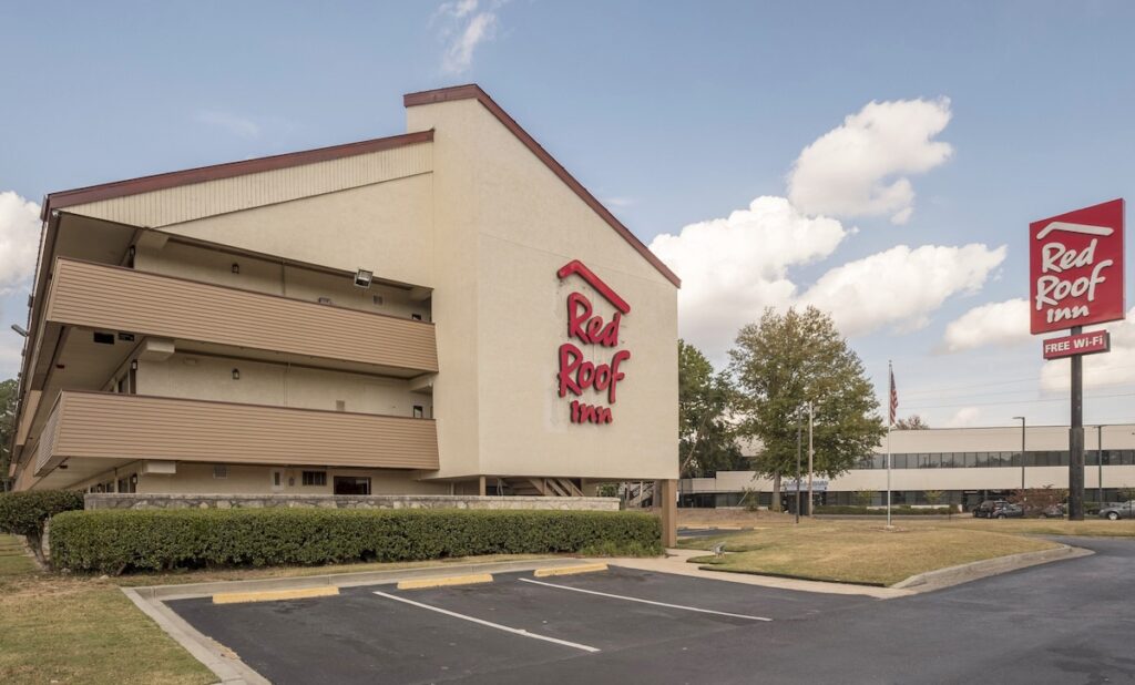Red Roof Inn Atlanta-Norcross - Image 2