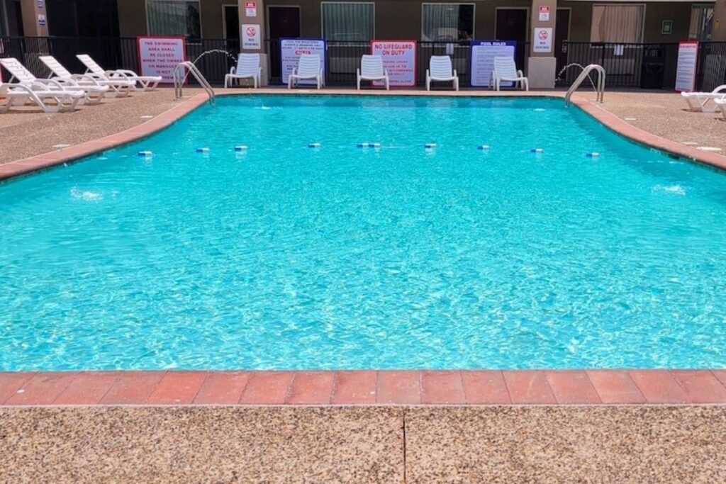 Red Roof Inn Bordentown - McGuire AFB - Image 5