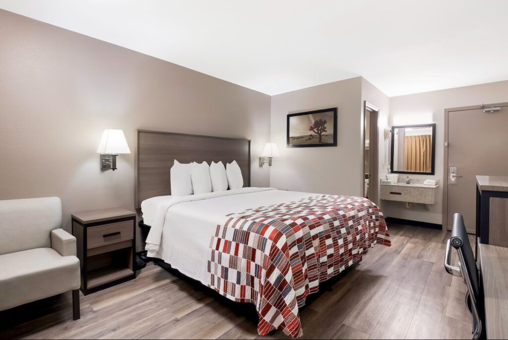 Red Roof Inn Chattanooga - Lookout Mountain - Image 3