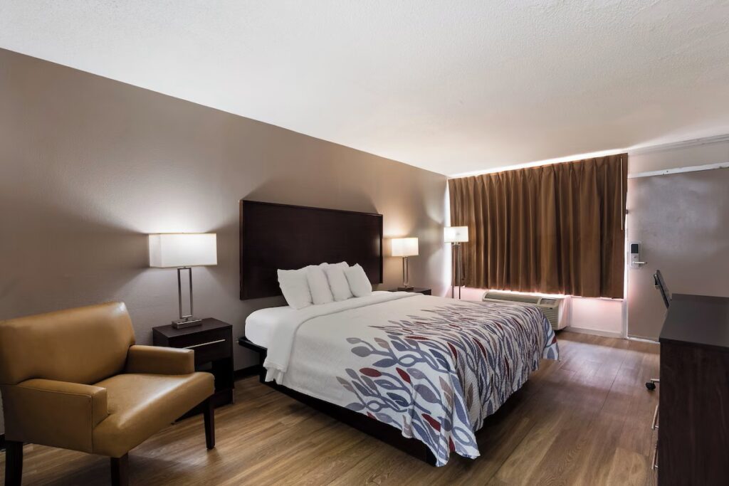 Red Roof Inn Columbia, SC Airport - Image 3