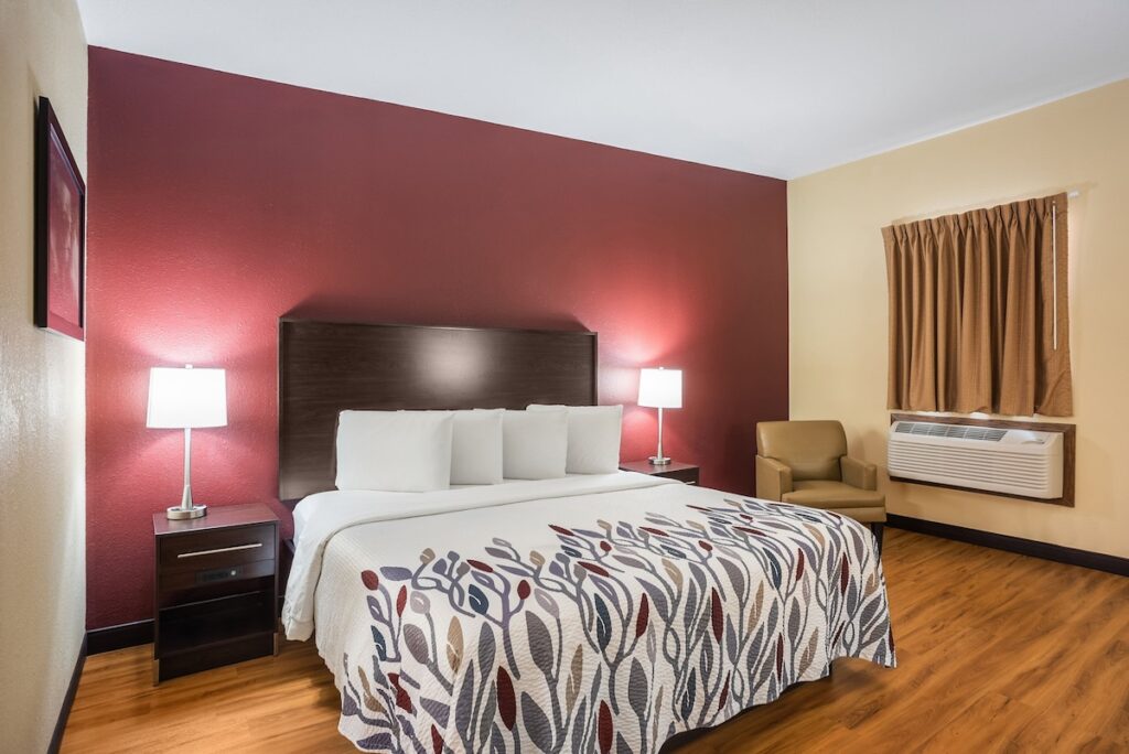 Red Roof Inn Des Moines - Image 3