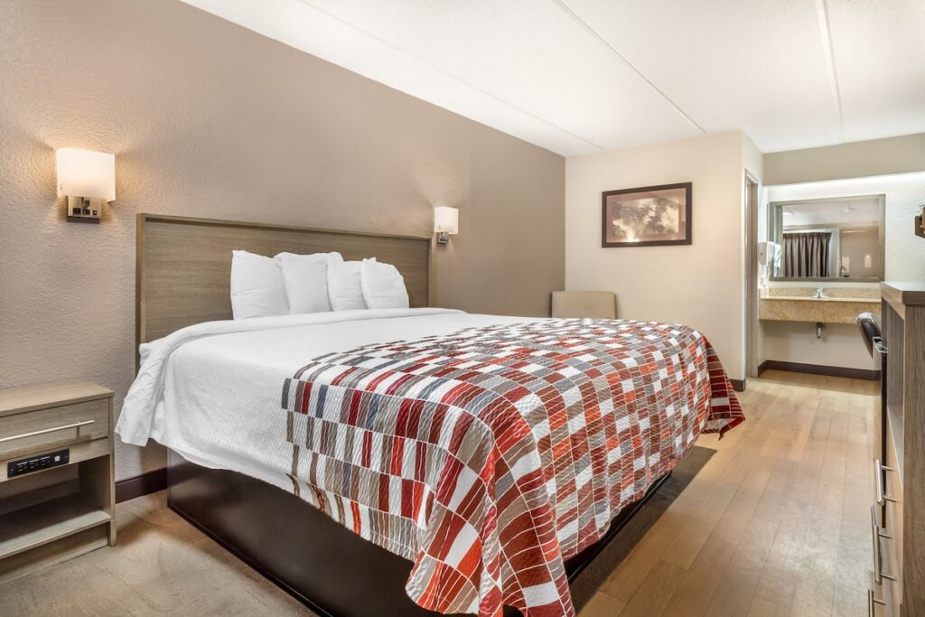 Red Roof Inn Durham - Duke Univ Medical Center - Image 2