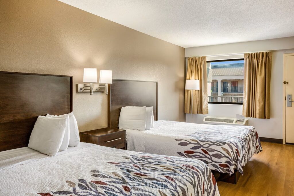 Red Roof Inn Fayetteville I-95 - Image 3