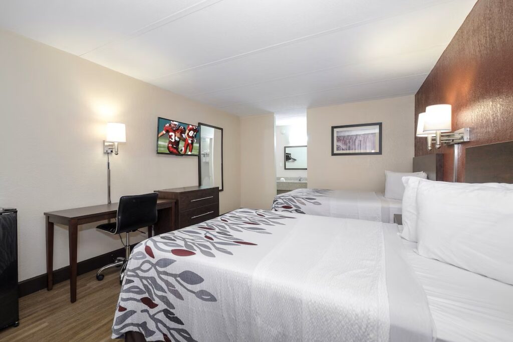 Red Roof Inn Fredericksburg North - Image 3