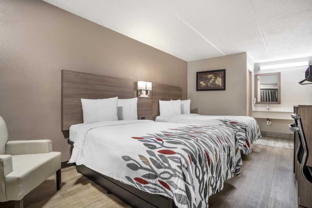 Red Roof Inn Greenville - Image 3