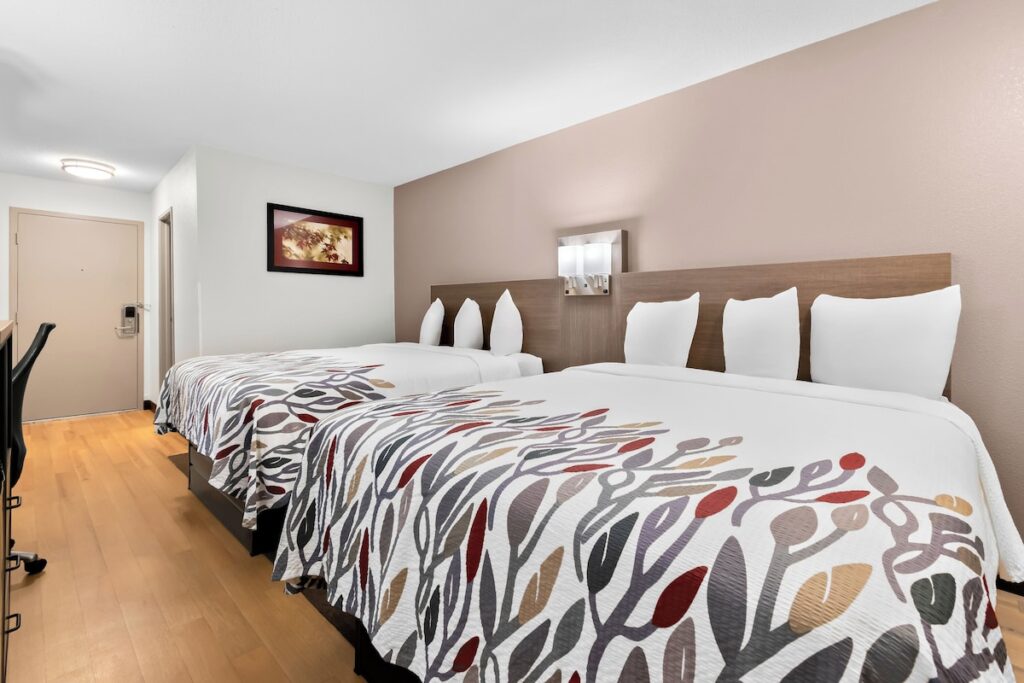 Red Roof Inn Harrisburg North - Image 3