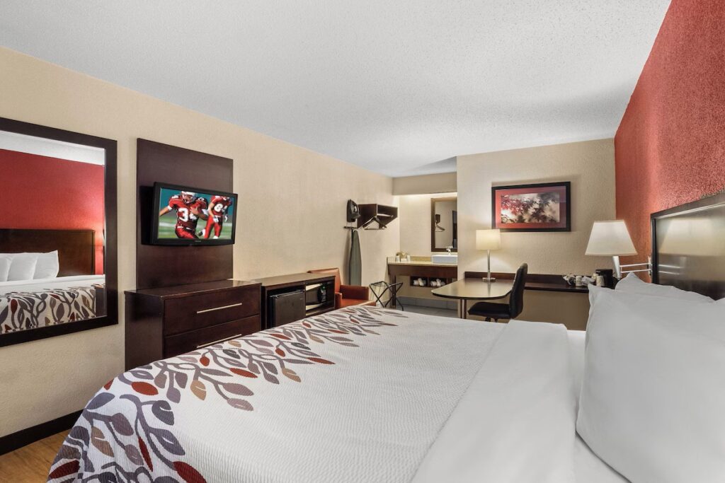 Red Roof Inn Lansing East - MSU - Image 2