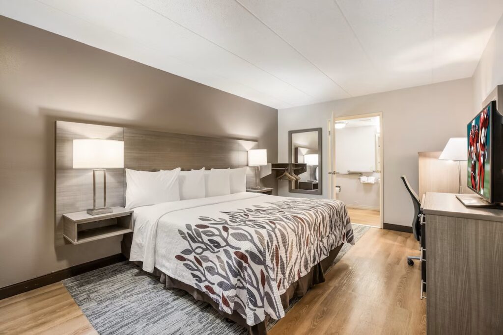 Red Roof Inn Lansing West - MSU - Image 2