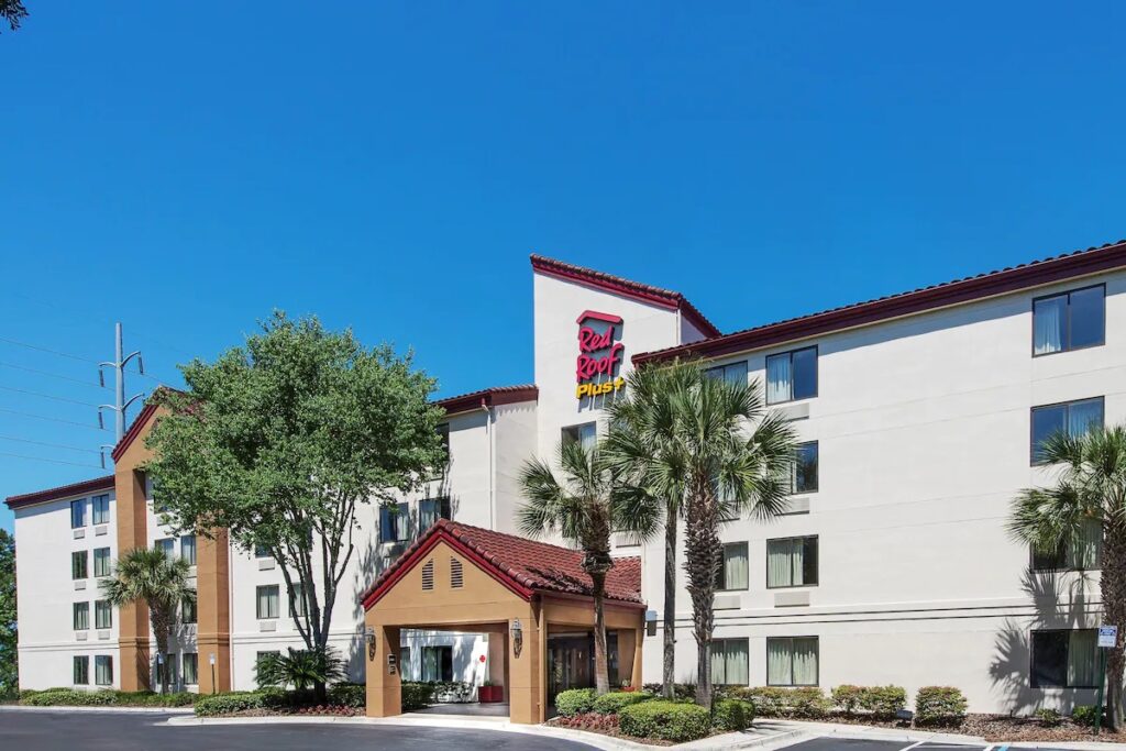Red Roof Inn PLUS + Gainesville