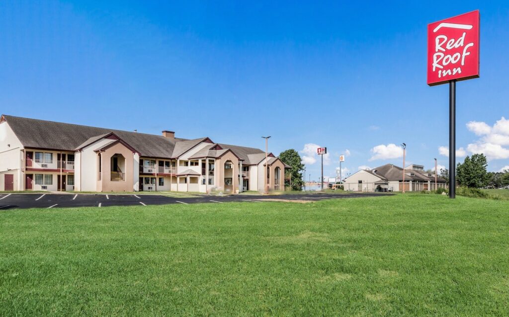 Red Roof Inn Paducah - Image 2