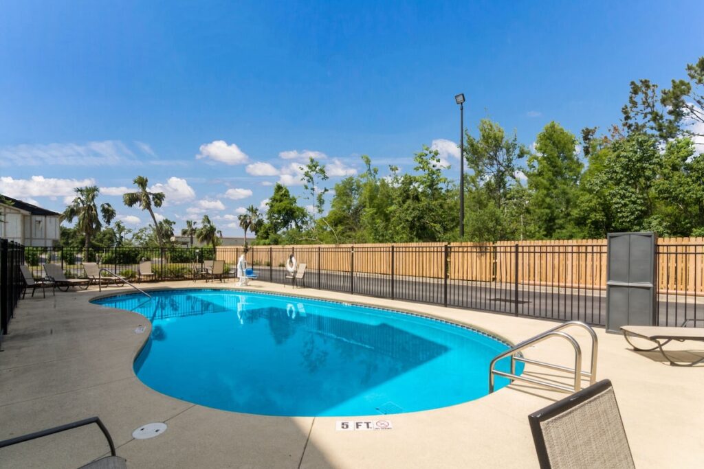 Red Roof Inn Panama City - Image 3