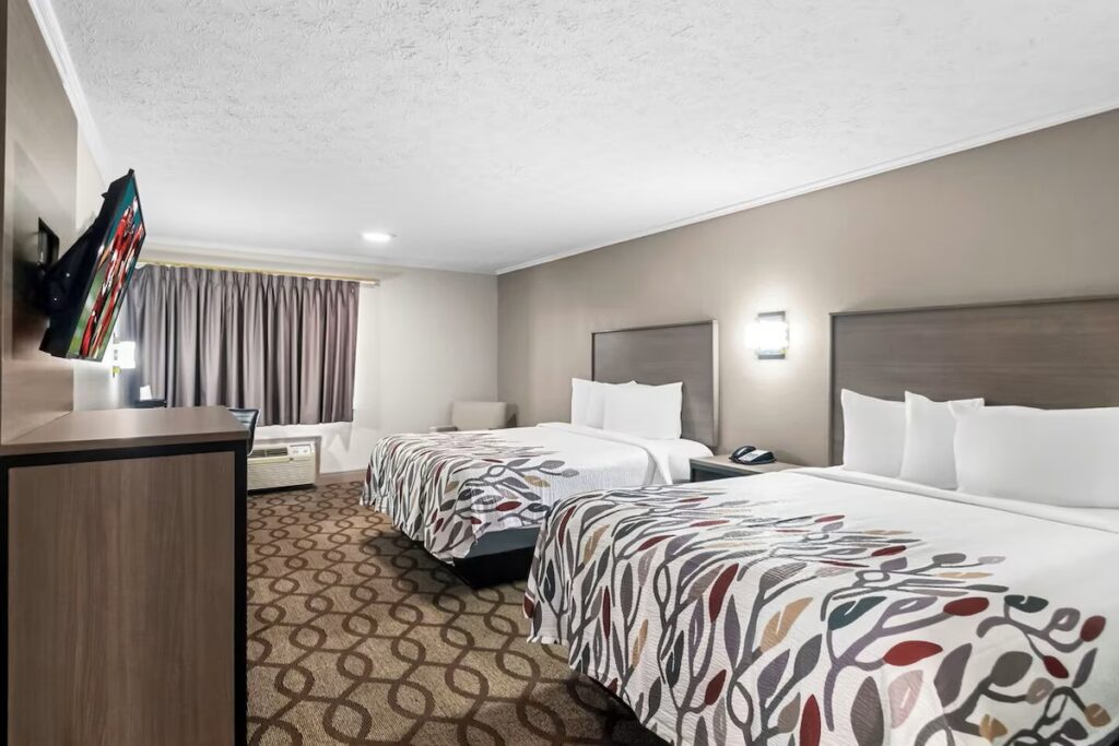 Red Roof Inn & Suites Lexington - Hamburg - Image 3