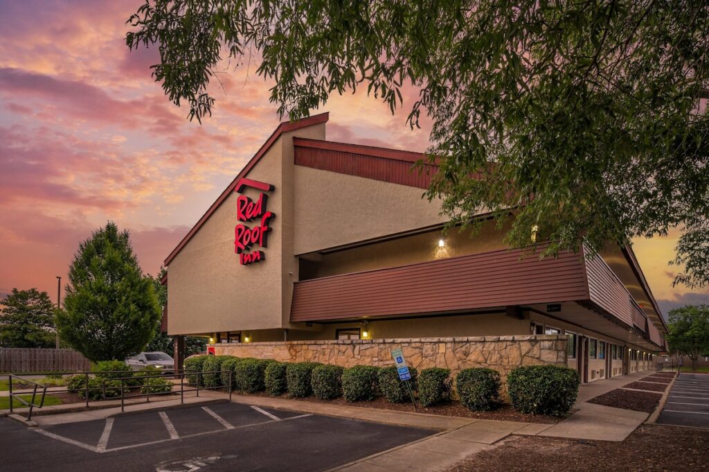 Red Roof Inn Virginia Beach - Image 1