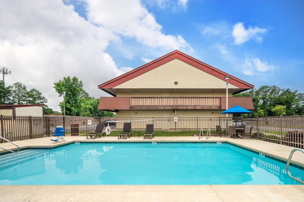 Red Roof Inn Virginia Beach - Image 3