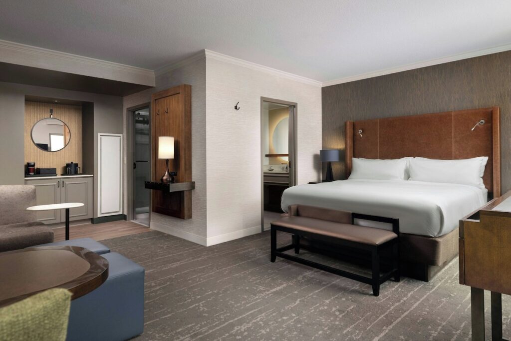 Renaissance Boulder Flatiron Hotel - Image 3