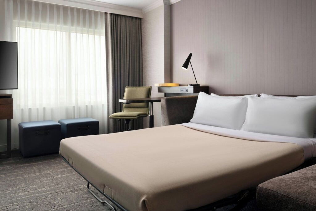 Renaissance Boulder Flatiron Hotel - Image 2