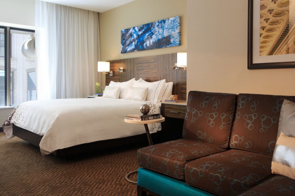 Renaissance Denver Downtown City Center Hotel - Image 2