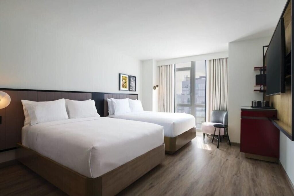 Renaissance New York Flushing Hotel at Tangram - Image 3