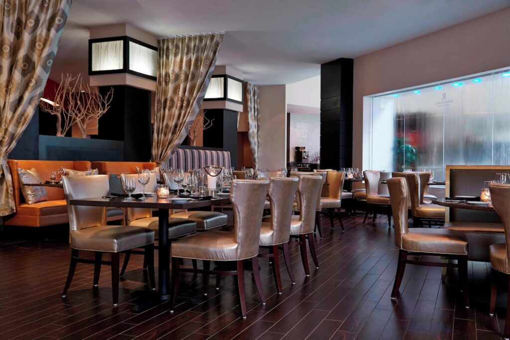 Renaissance Orlando Airport Hotel - Image 4