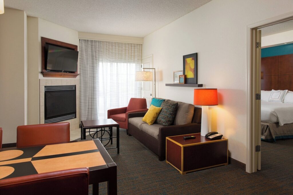 Residence Inn Kansas City Airport - Image 5