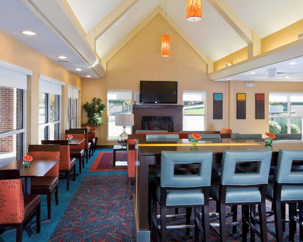 Residence Inn Madison East - Image 5