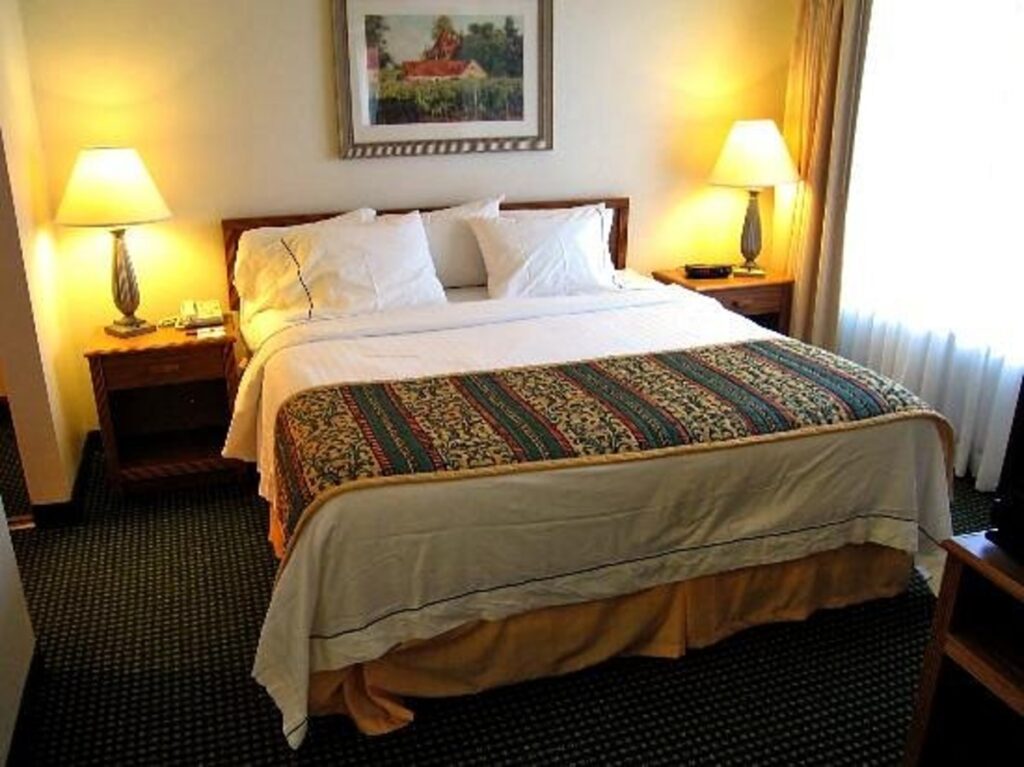 Residence Inn Madison East - Image 3